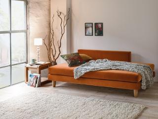 dormiente-Schlafsofa-Lounge-S-orange-Liegeposition 800auf600-c-dormiente